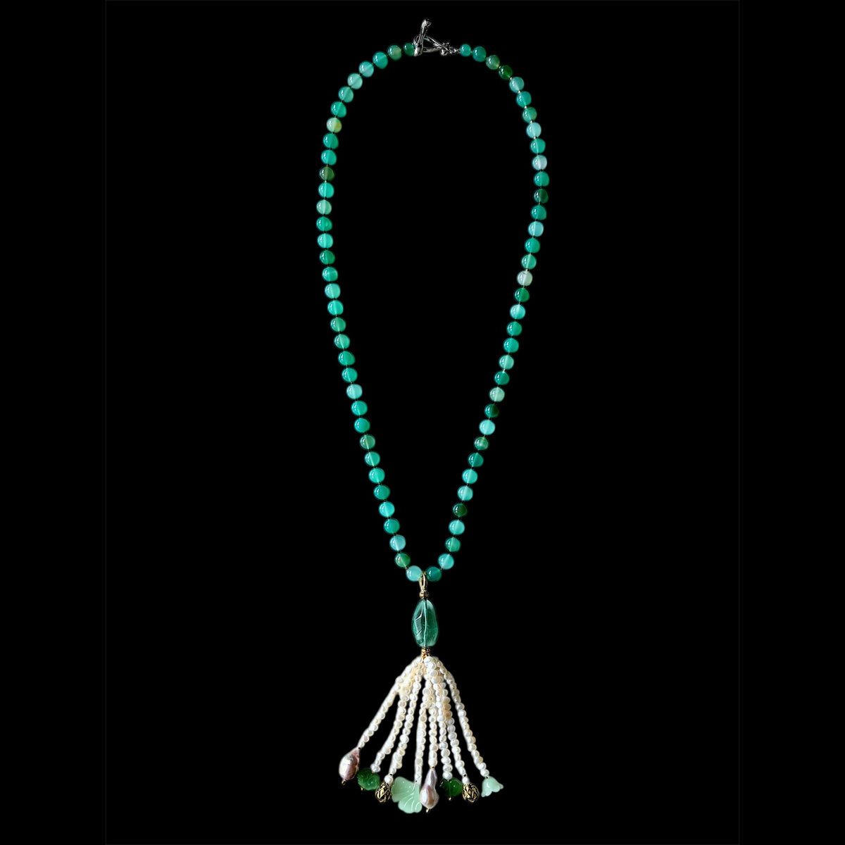 Green agate tasseled necklace