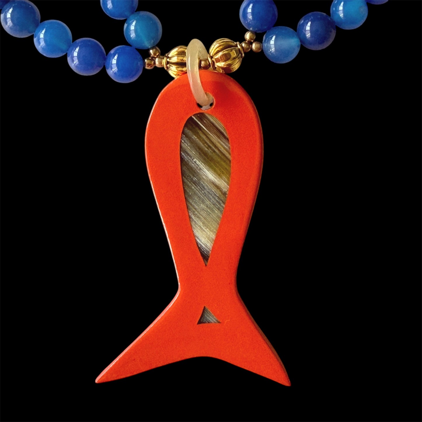 Blue agate necklace with orange buffalo horn and lacquer sardine