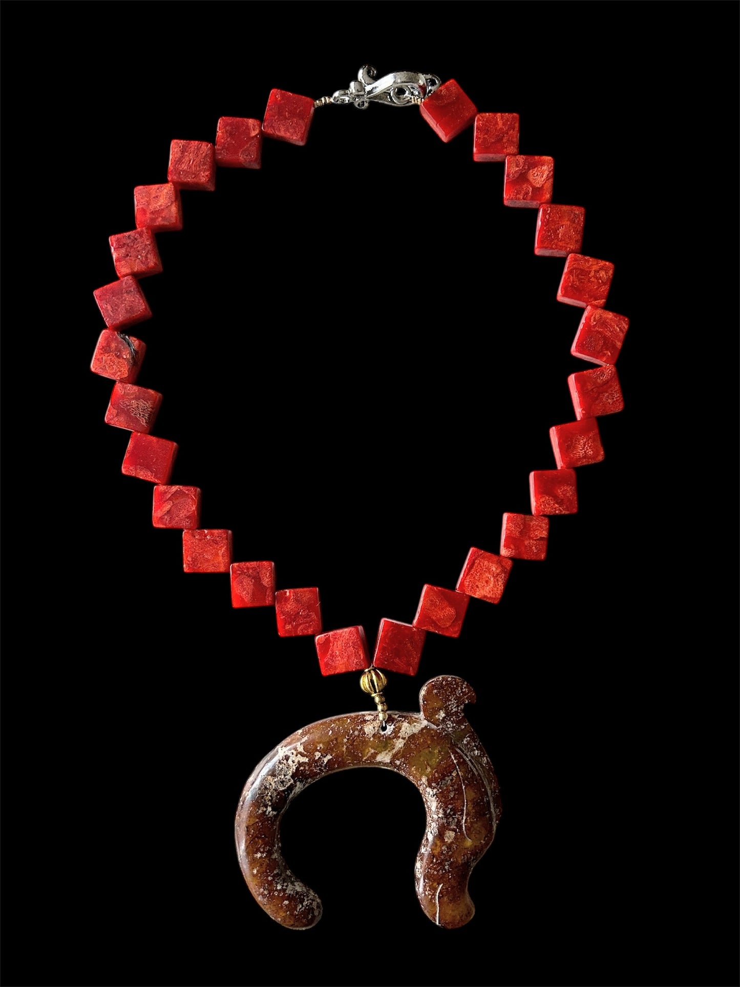Sponge coral necklace with dragon carving