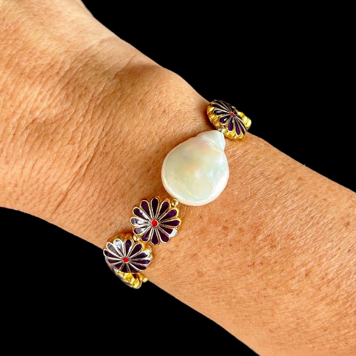 Cloisonne flower and coin freshwater pearl bracelet