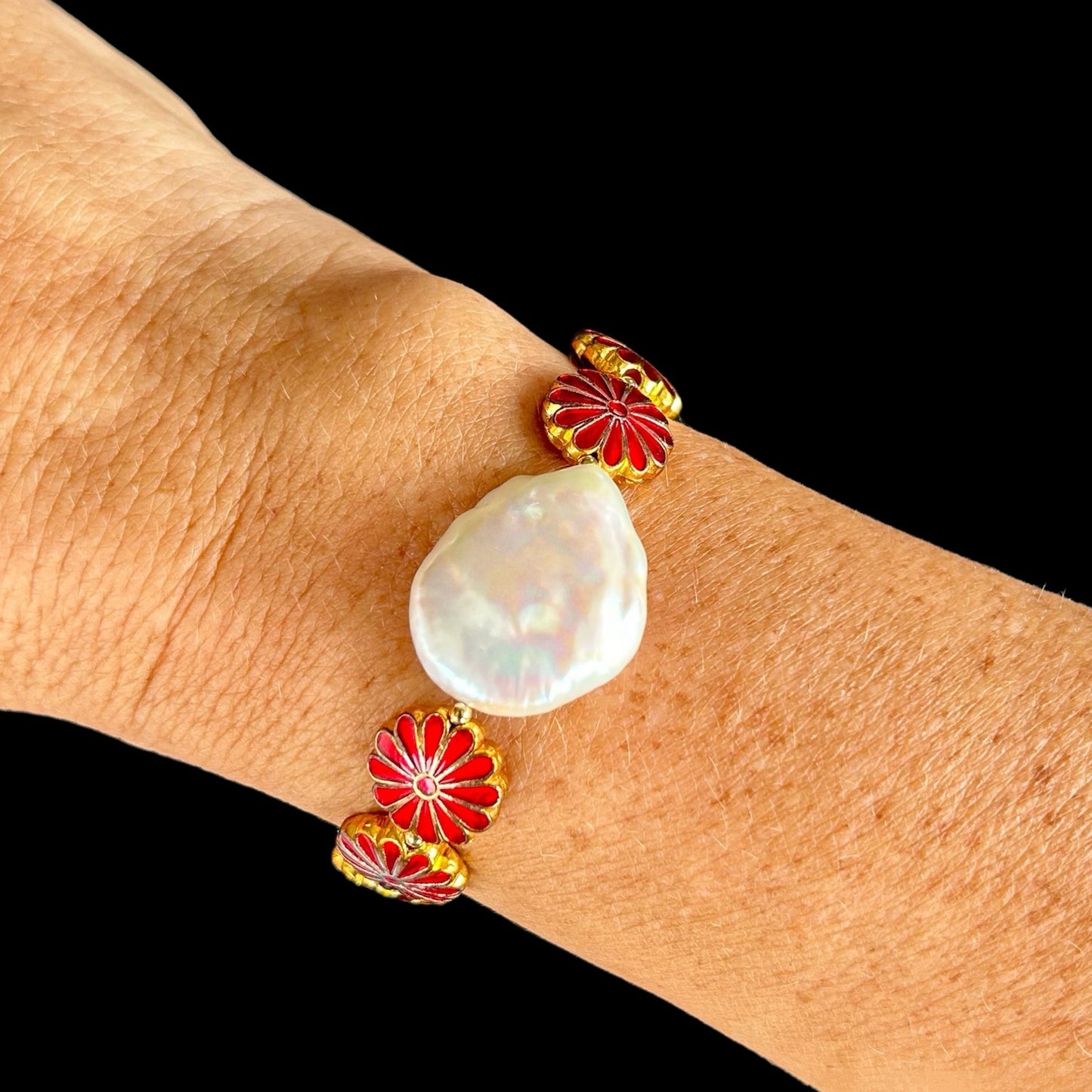 Cloisonne flower and coin freshwater pearl bracelet