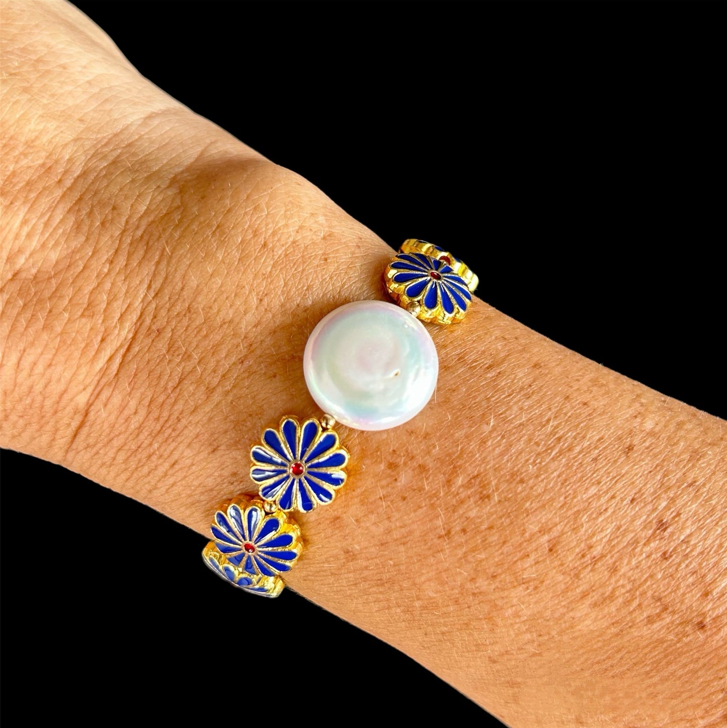 Cloisonne flower and coin freshwater pearl bracelet