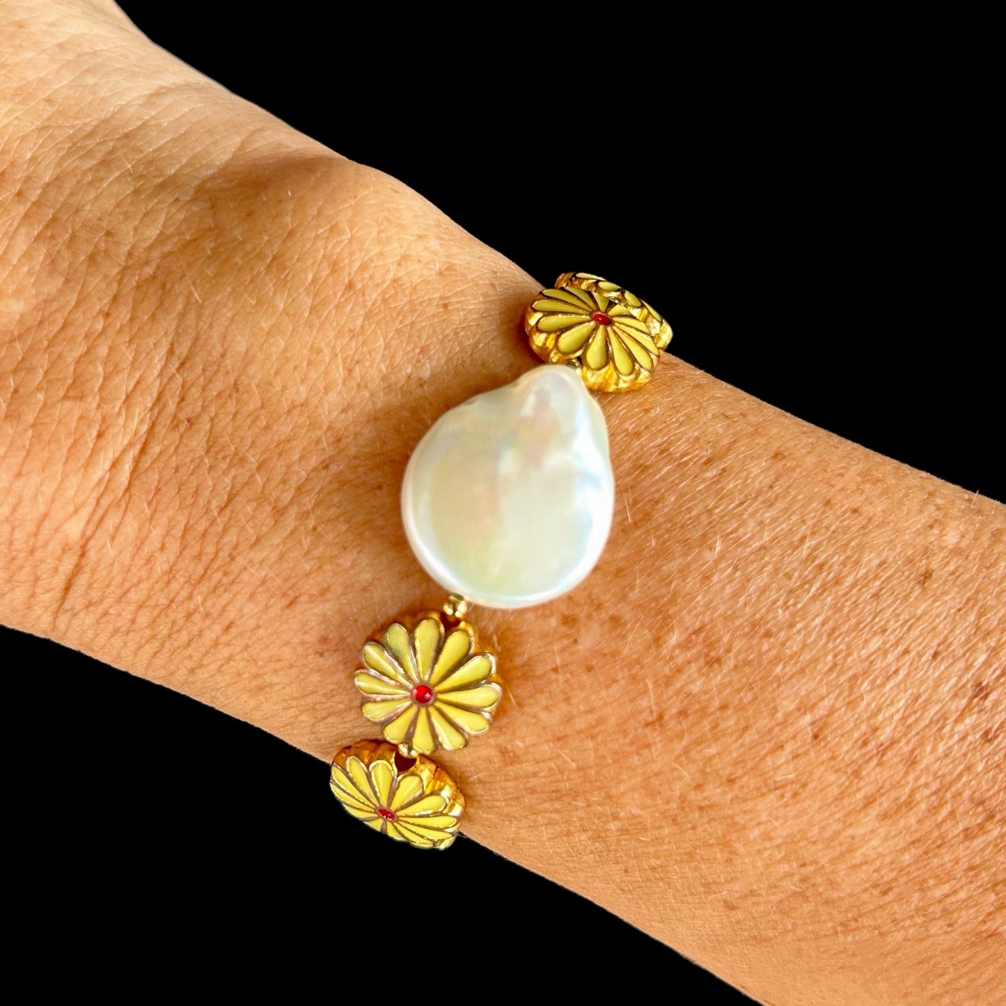 Cloisonne flower and coin freshwater pearl bracelet